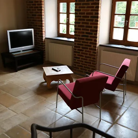 Chateau-ferme De Pondrome