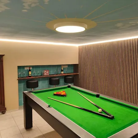 Chateau-ferme De Pondrome Feriehus Beauraing