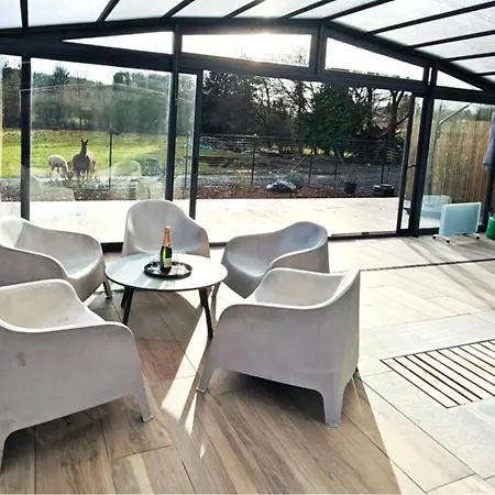 Chateau-ferme De Pondrome Feriehus