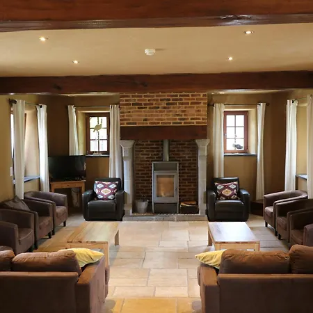 Chateau-ferme De Pondrome