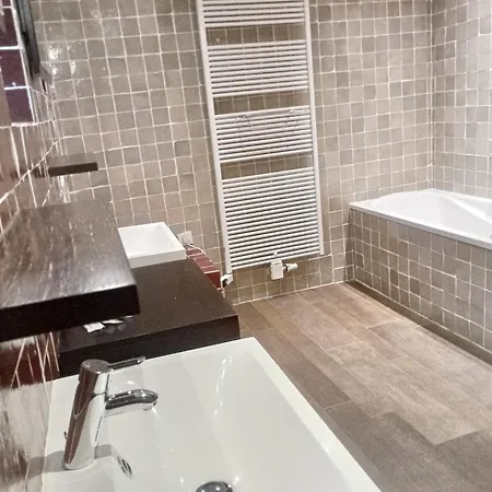 Feriehus Chateau-ferme De Pondrome *